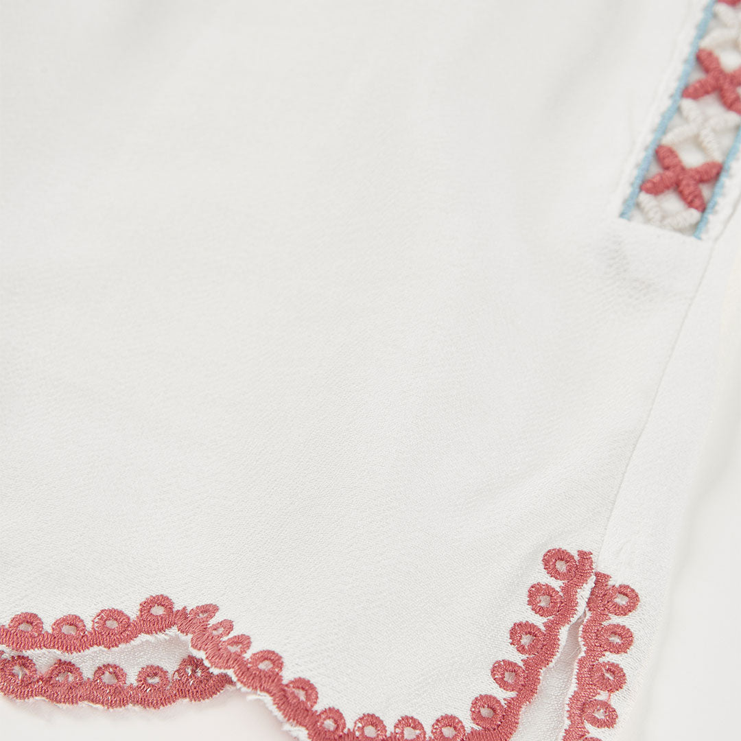 Short De Tejido Con Detalles Bordados